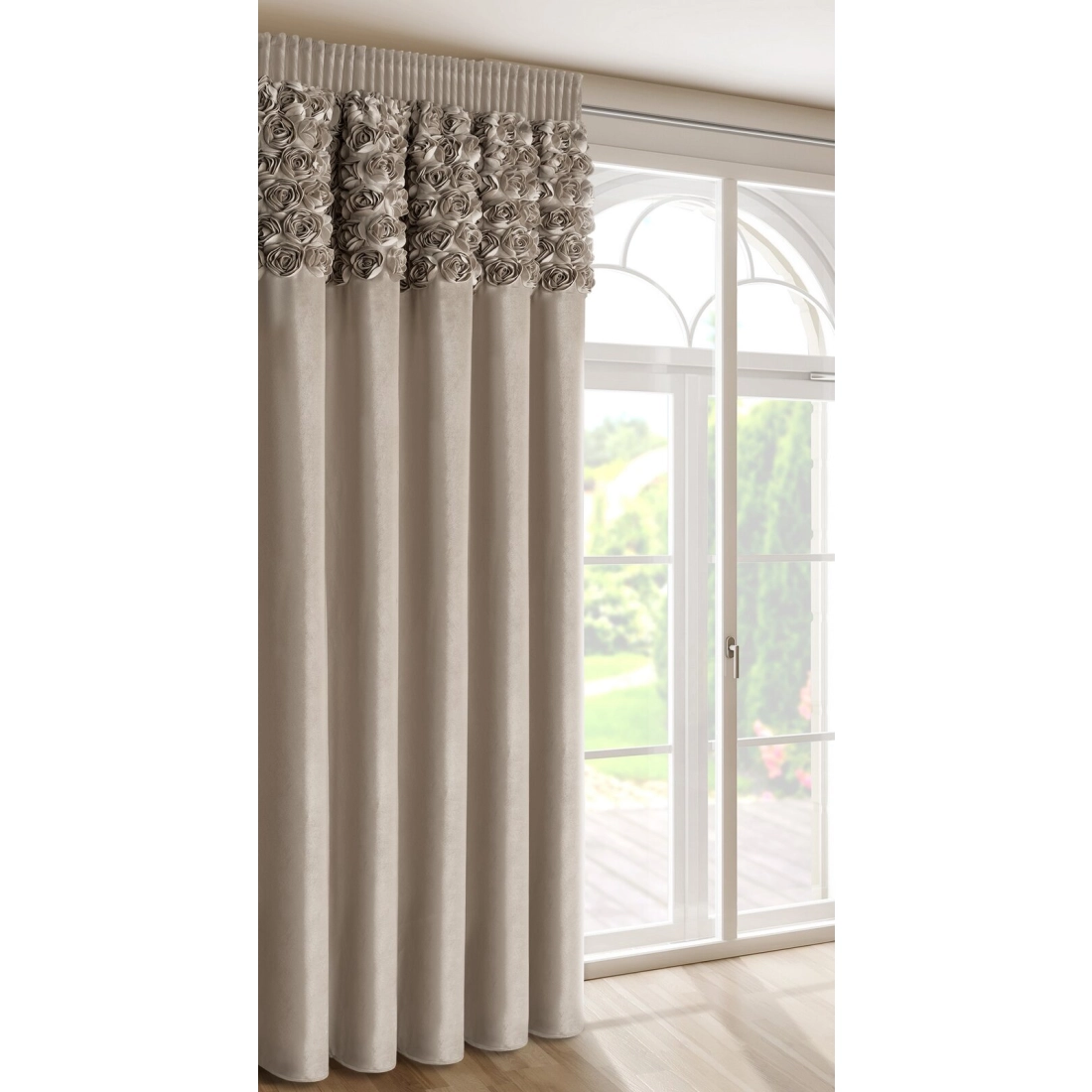 Okrúhla obliečka na vankúš 40 cm strieborná s kvetom 3D FLORES 6