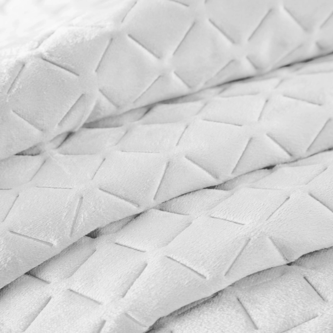 Prehoz 170x210 cm s geometrickým vzorom, biely