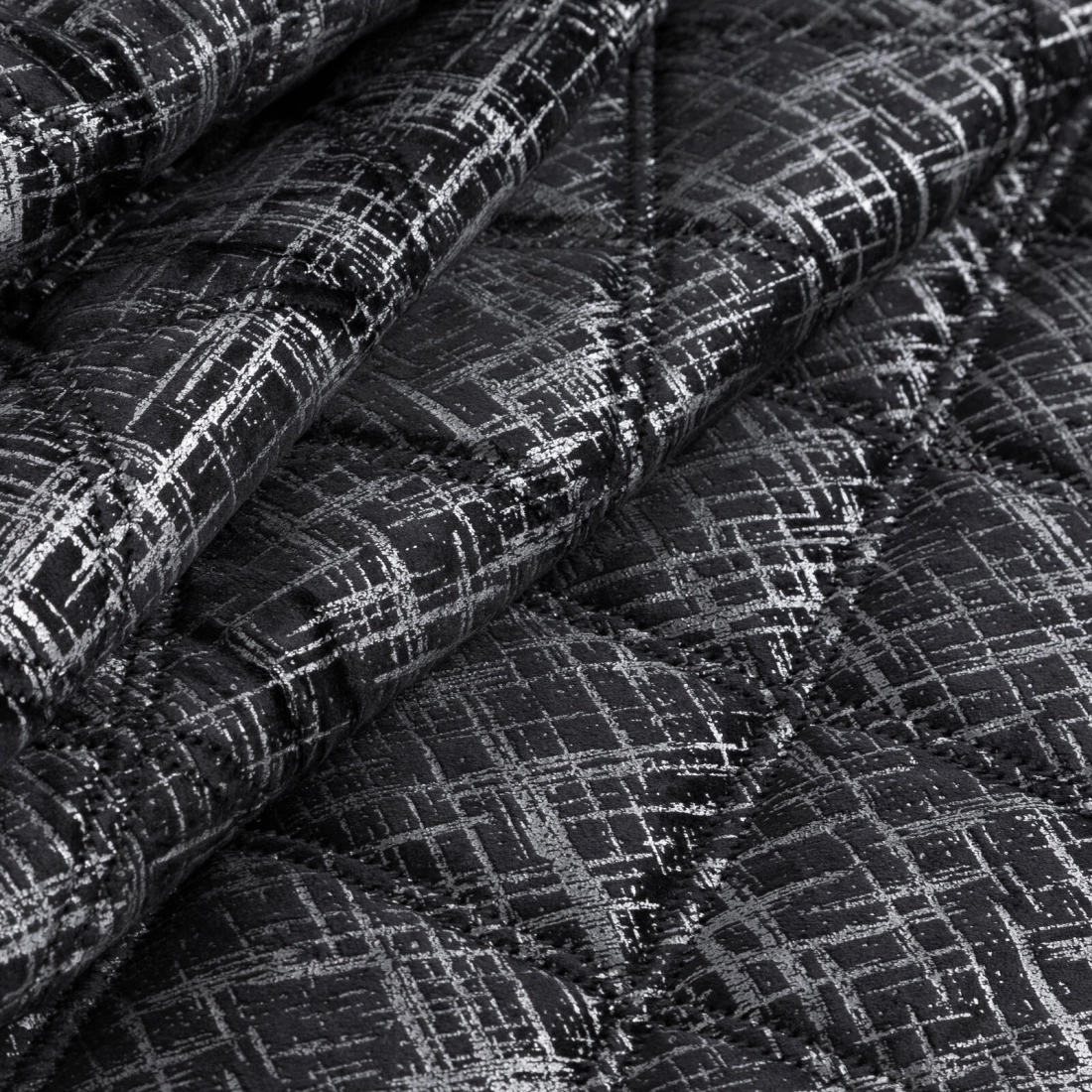 Prehoz 170x210 cm s geometrickým vzorom, čierny