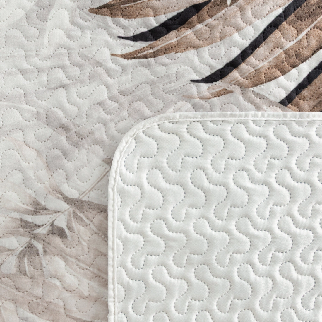 Prehoz 170x210 cm s motívom listov, biely a béžový