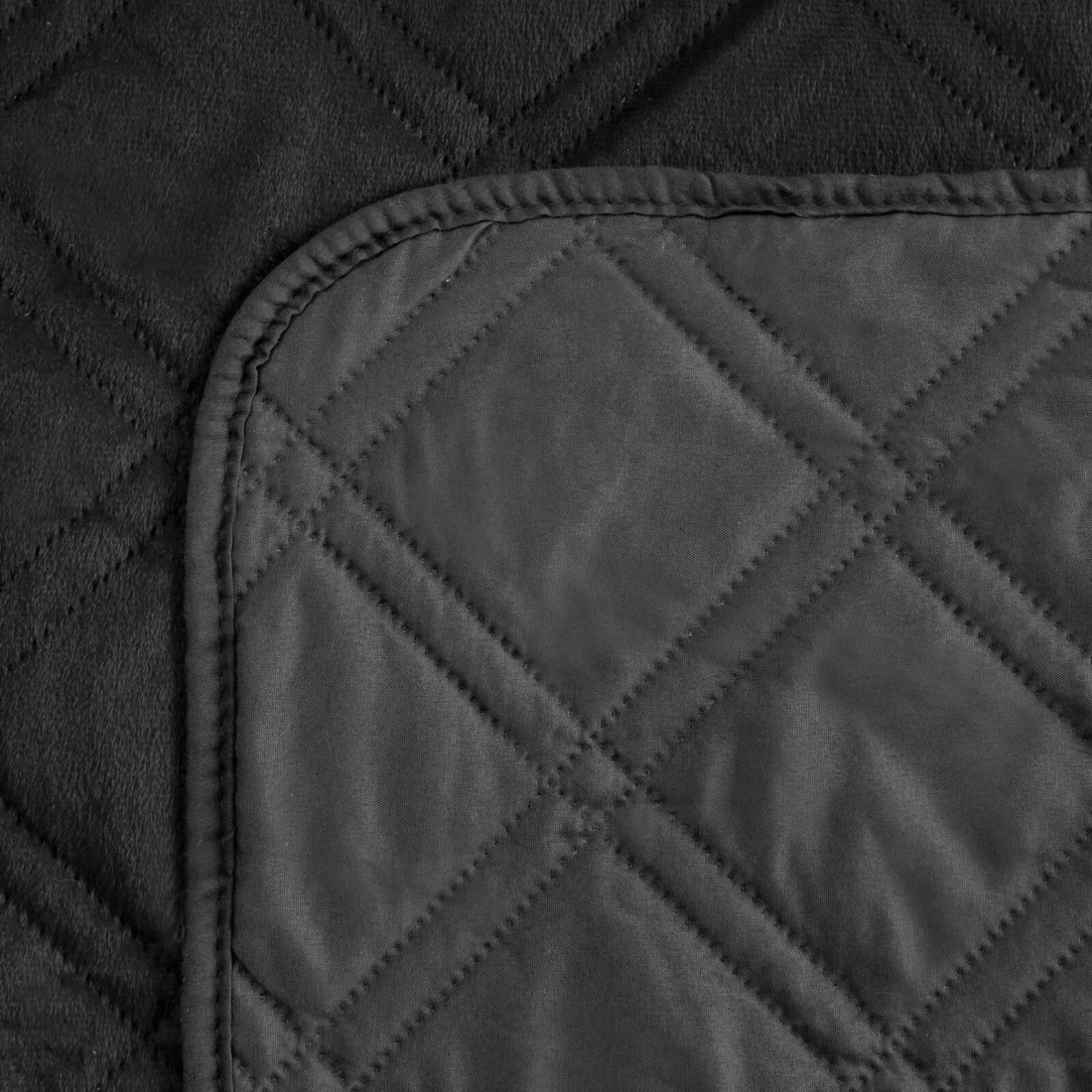 Prehoz 200x220 cm prešívaný geometrický vzor, čierny