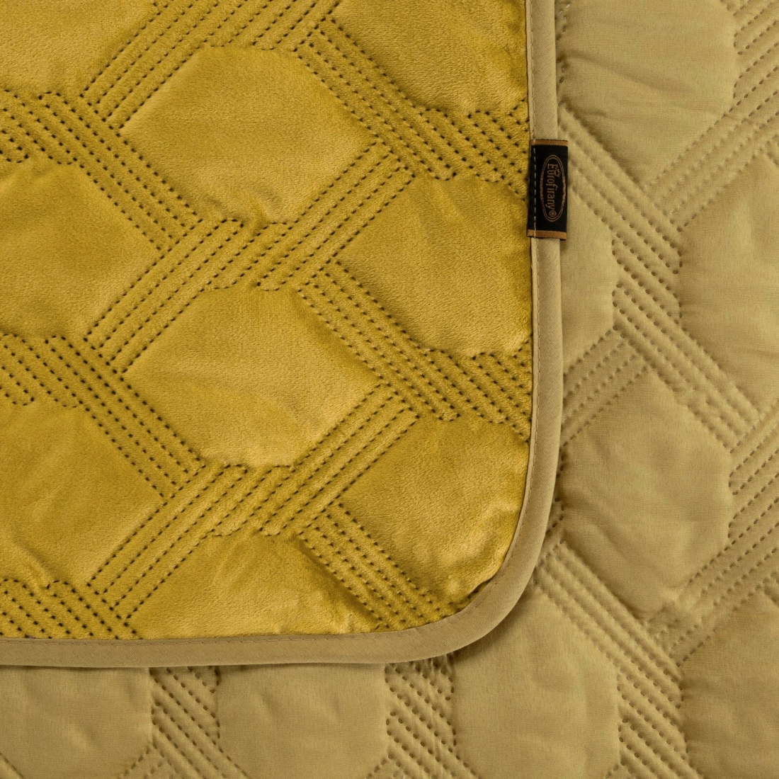 Prehoz 220x240 cm s geometrickým vzorom, medový