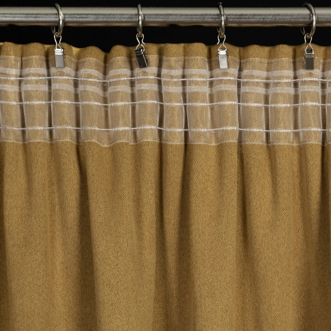 Záves 130x300 cm zatemňujúci štruktúrovaný medový na riasiacu pásku CARLO