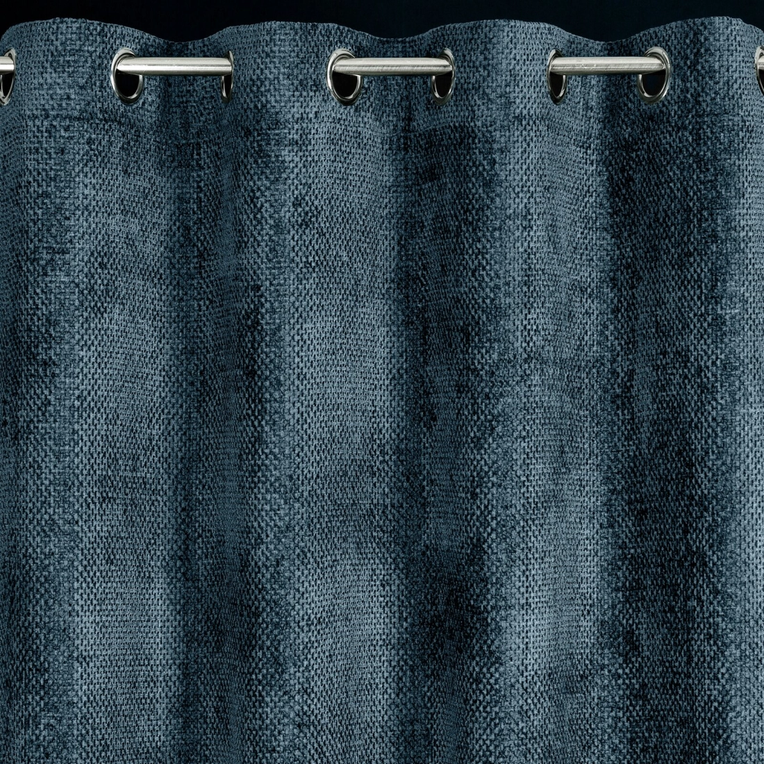 Záves 135x250 cm chenilový tmavomodrý na kovové krúžky ALETA