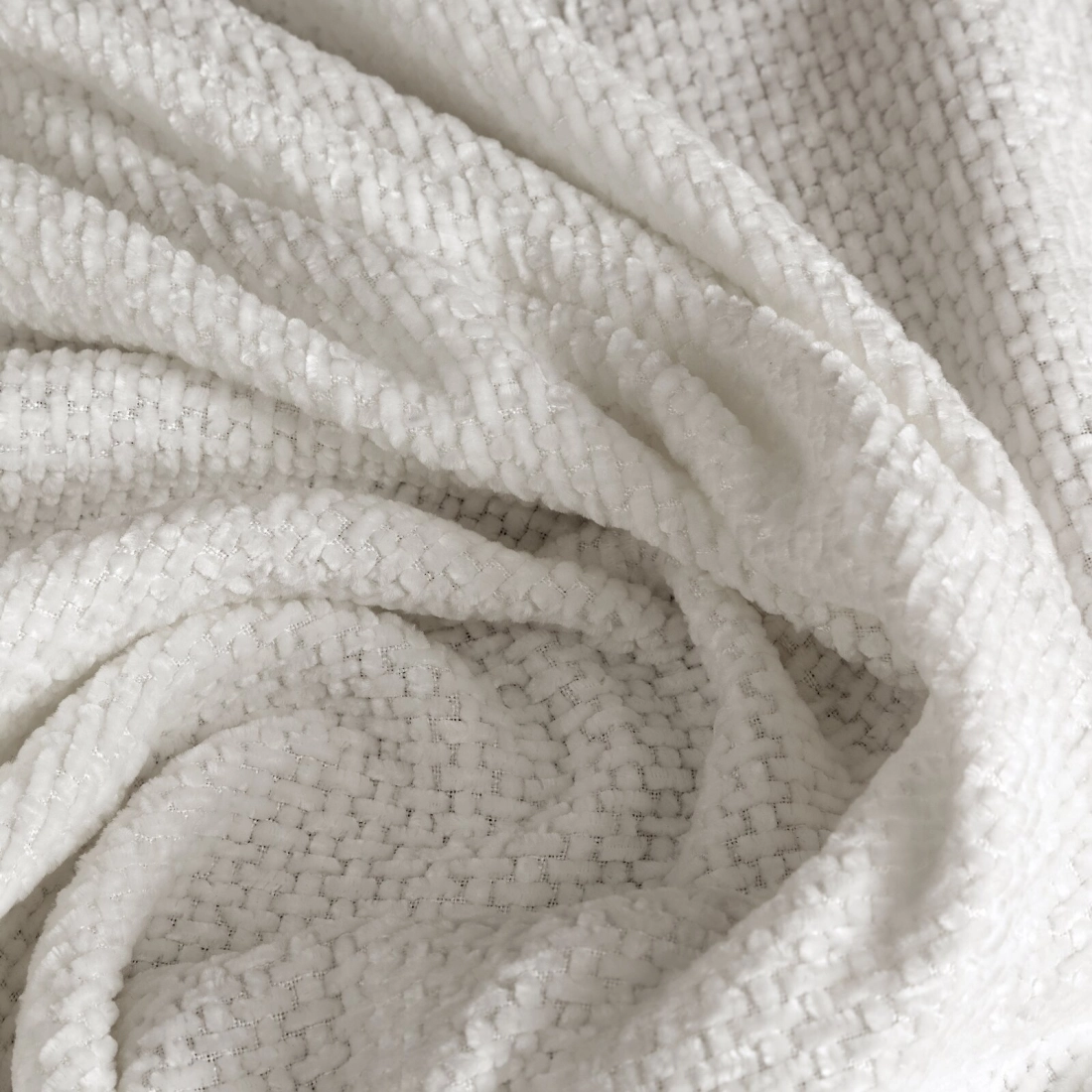 Záves 135x250 cm svetlobéžový szenilový na kovové krúžky ALETA