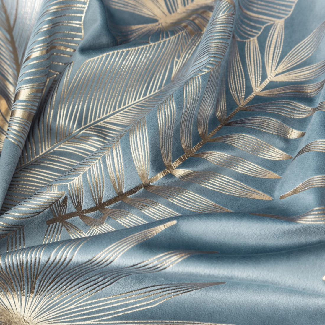 Záves 135x250 cm zamatový modrý a šampanský na kovové krúžky ARIA