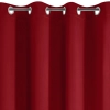 Zatemňovací závěs 135 x 250 cm červený na kovové kroužky BLACKOUT