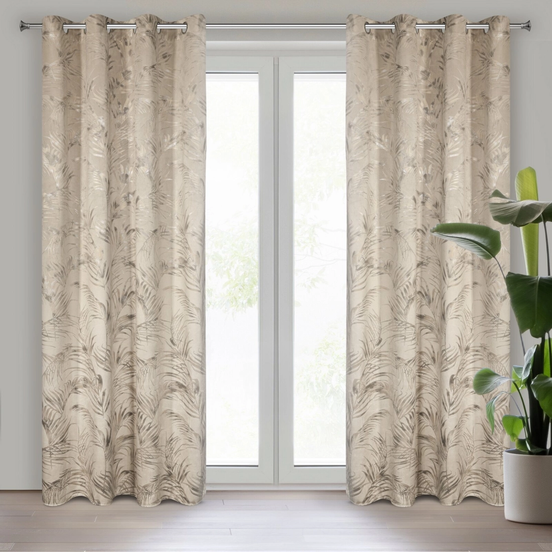 Záves 135x270 cm zamatový béžový šampanský na kovové krúžky DEBRA