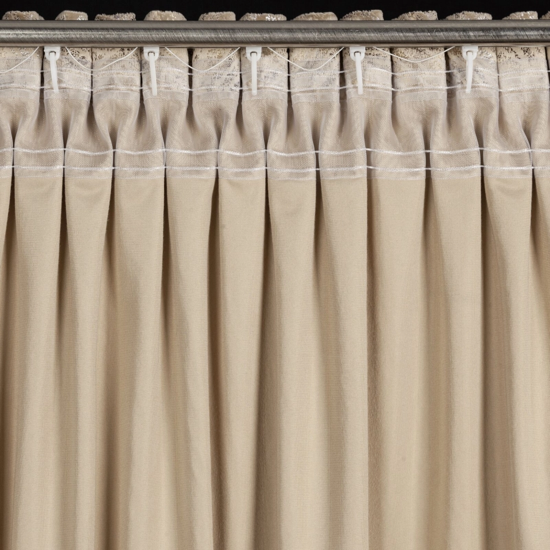 Záves 135x270 cm zamatový béžový šampanský taśma/tunel/žabki TULIA