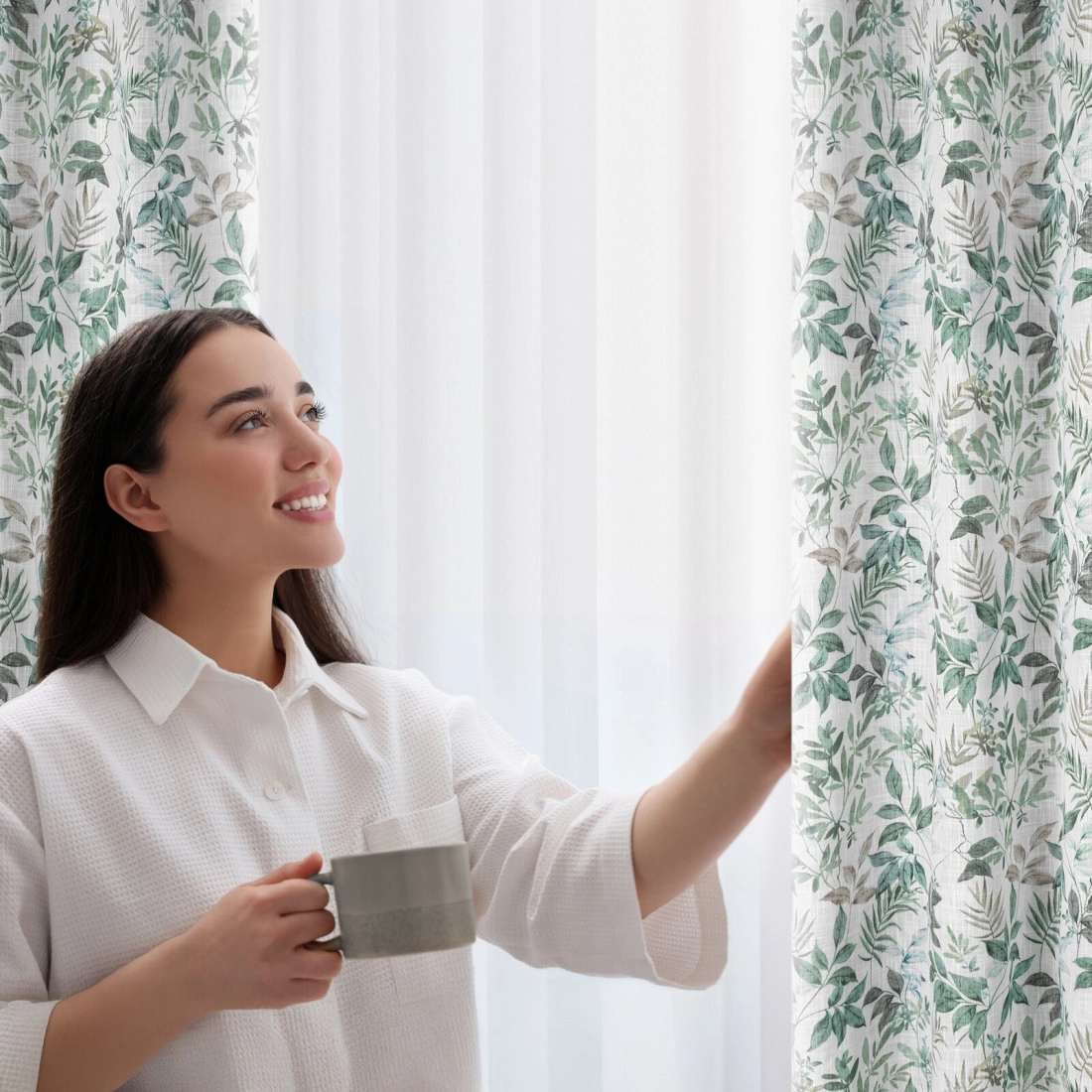 Záves 140x250 cm bielo-zelený s motívom listov na kovové krúžky AMANDA