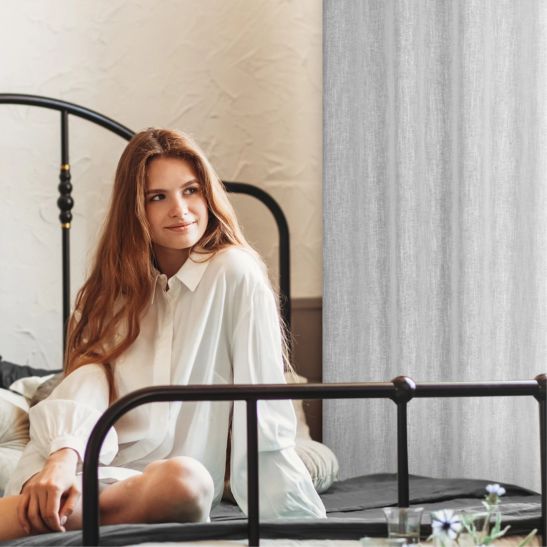 Záves 140x250 cm matný polyester sivý, strieborný na kovové krúžky AGNES