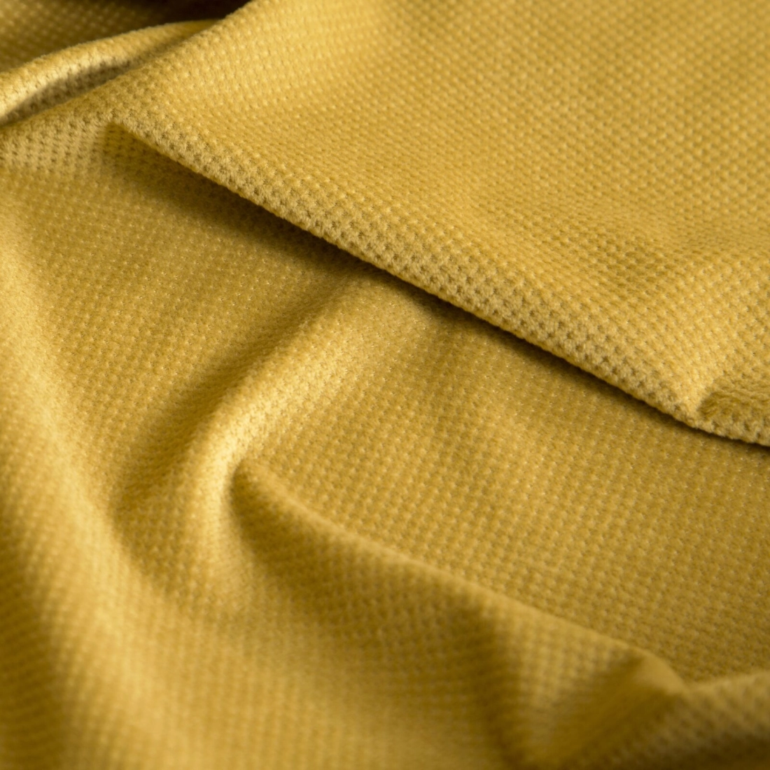 Záves 140x250 cm matný zamatový zlatý na kovové krúžky MILO