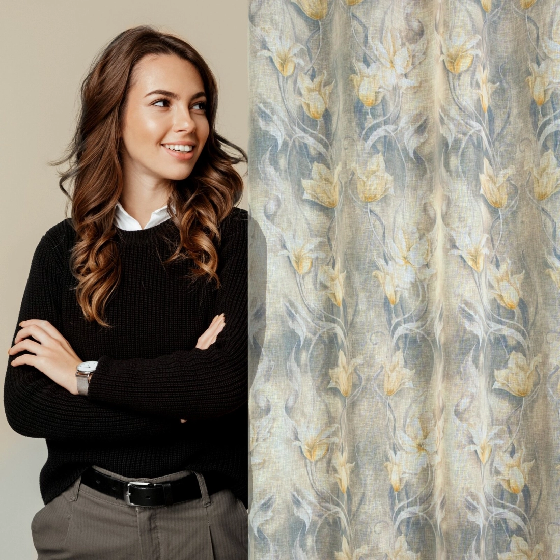 Závěs 140 x 250 cm poloprůhledný s květinovým potiskem šedo-béžový na kovových kroužcích OLA