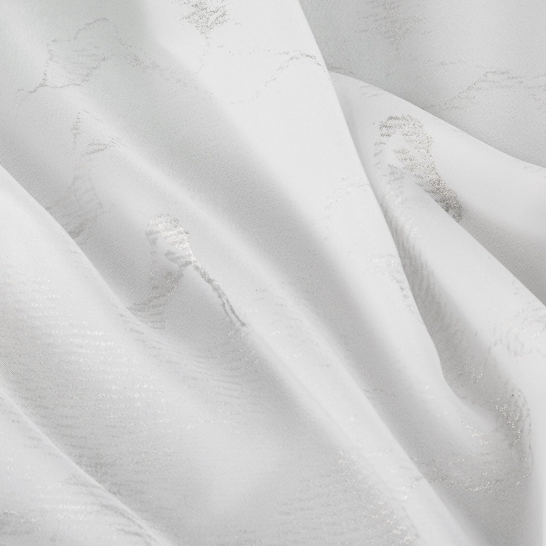 Závěs 140x250 cm šifonový bílý stříbřitý na kovové kroužky EMILI
