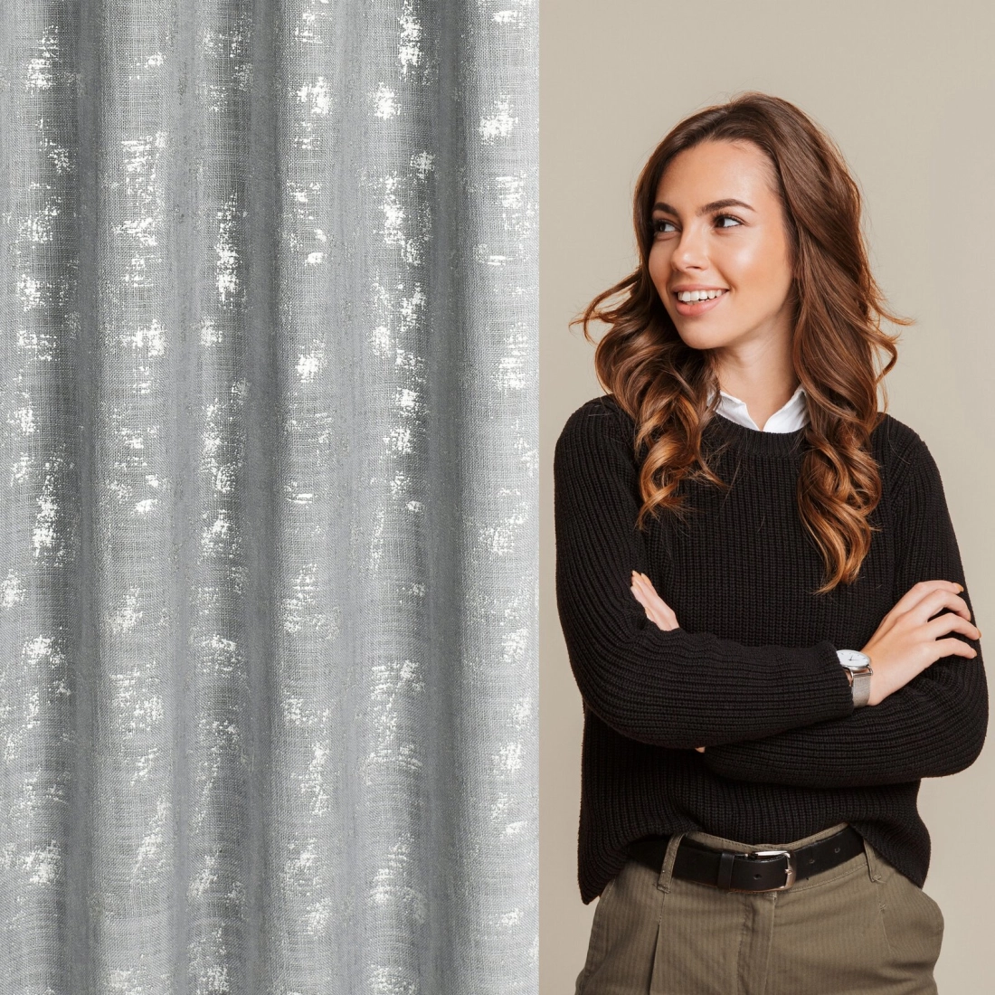 Závěs 140x250 cm stříbrný na kovové kroužky SOLANA