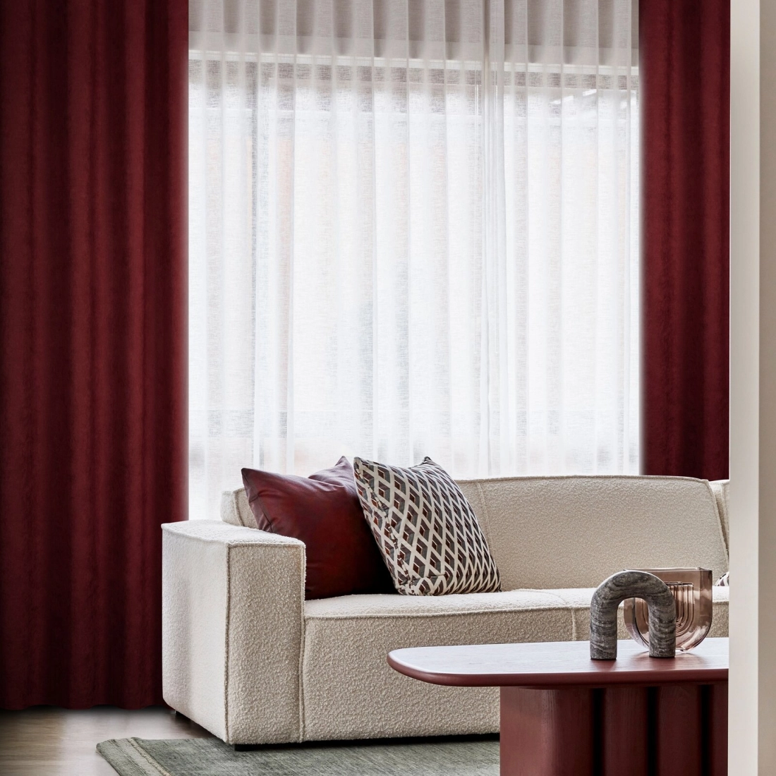 Velurová bordó záclona 140x250 cm na kovových kroužcích ADA