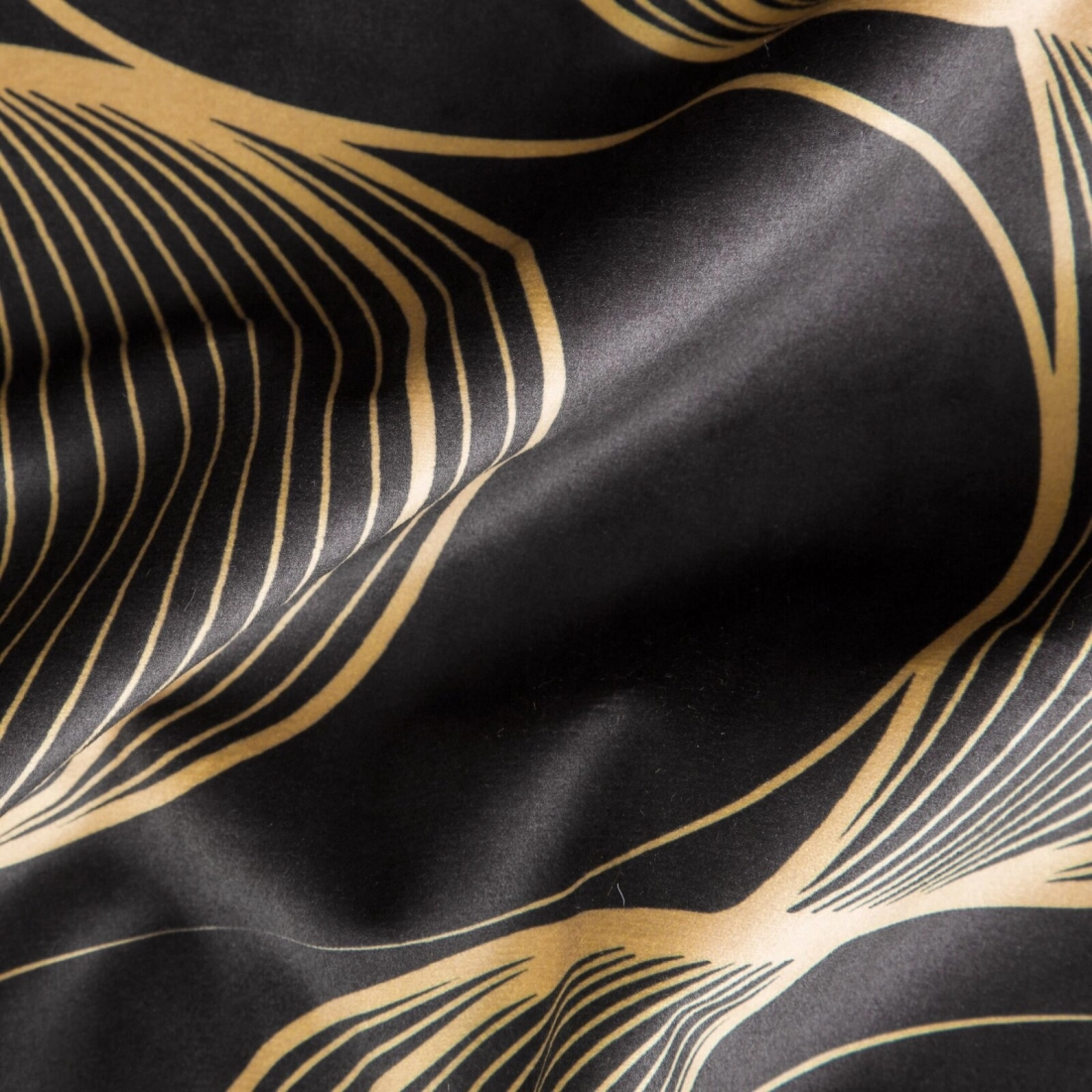 Záves 140x250 cm velúrový čierno-béžový na kovové krúžky POLA