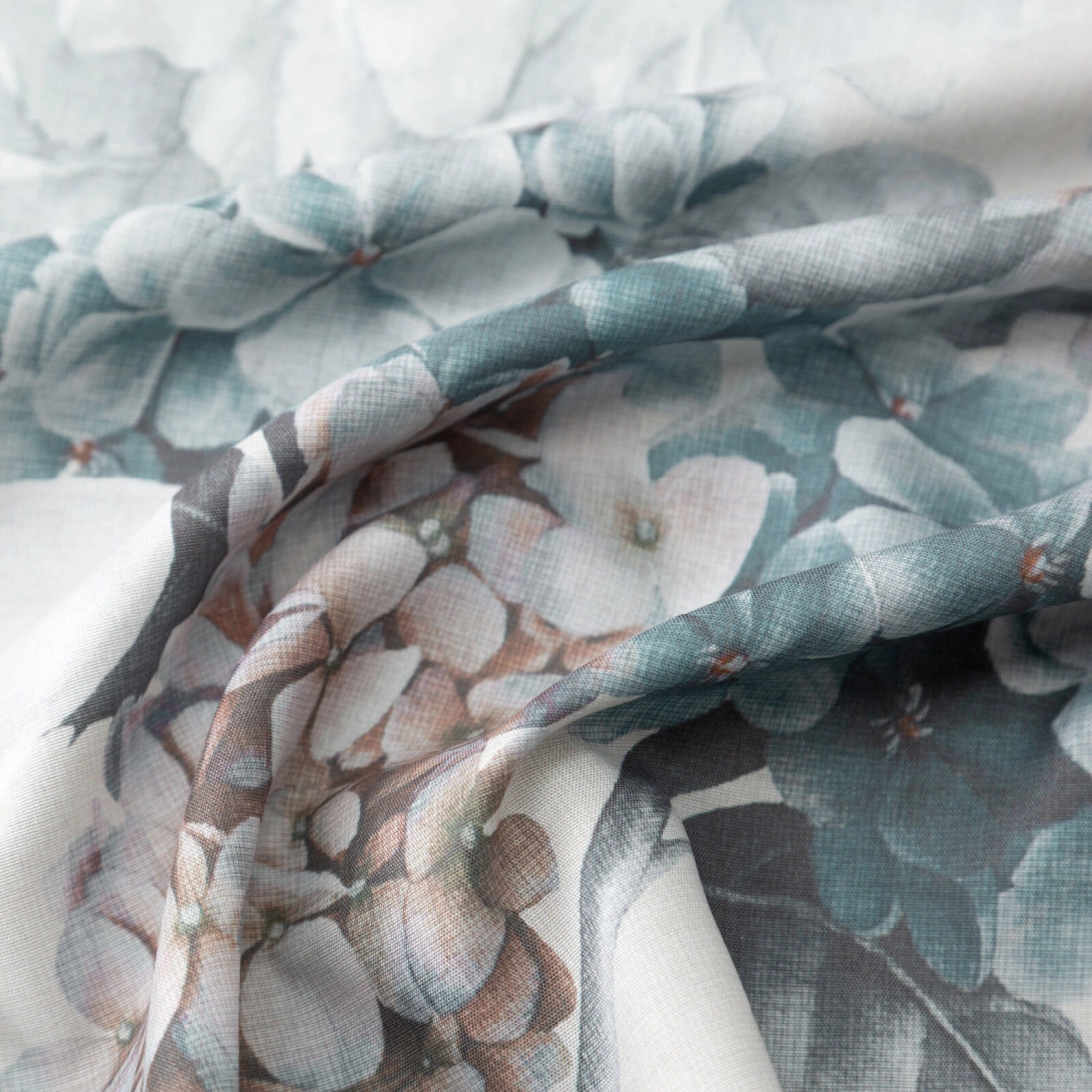 Závěs 140x250 cm z mikrovlákna krémový mentolový na kovové kroužky ANETT