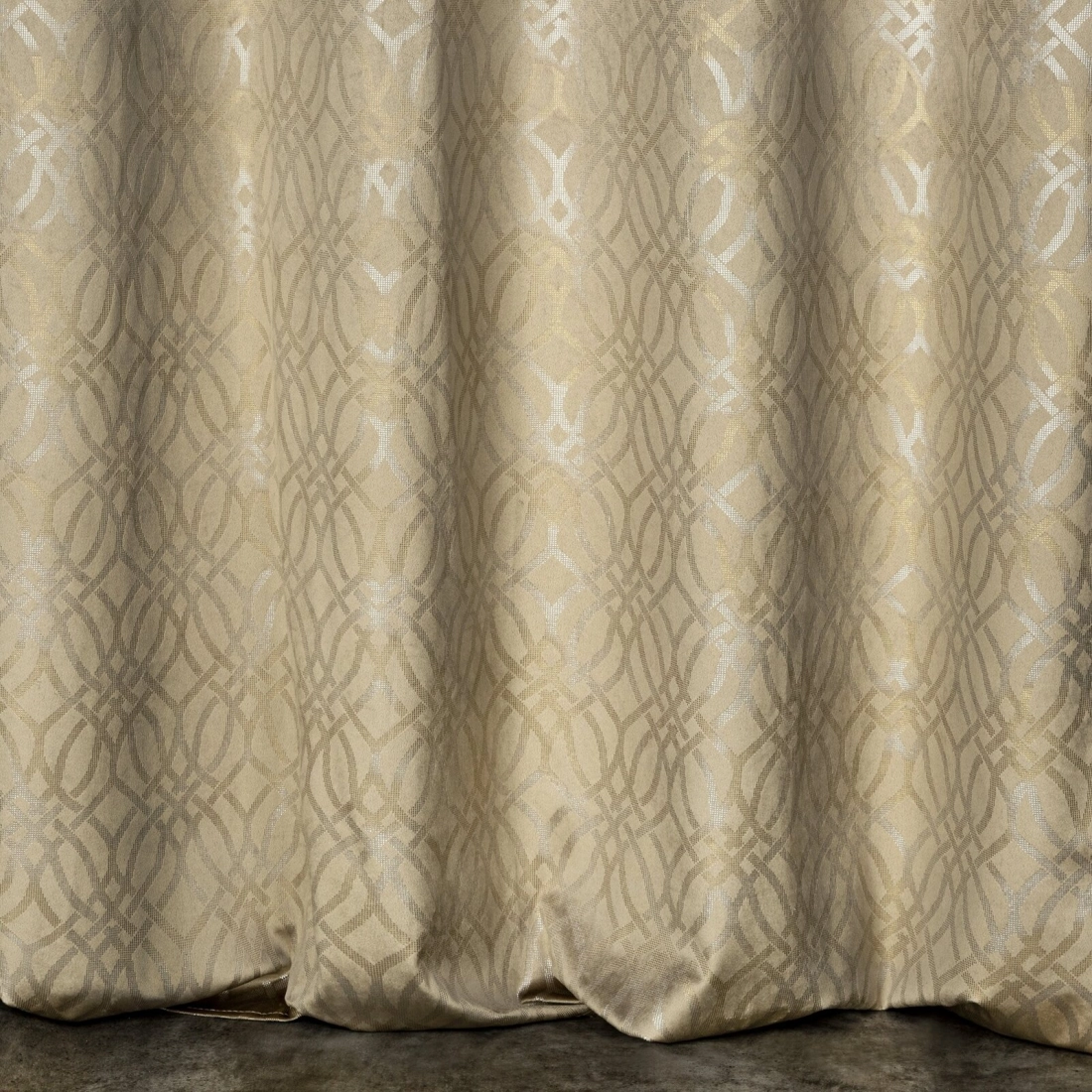 Záves 140x250 cm zamatový béžový na kovové krúžky ARETA