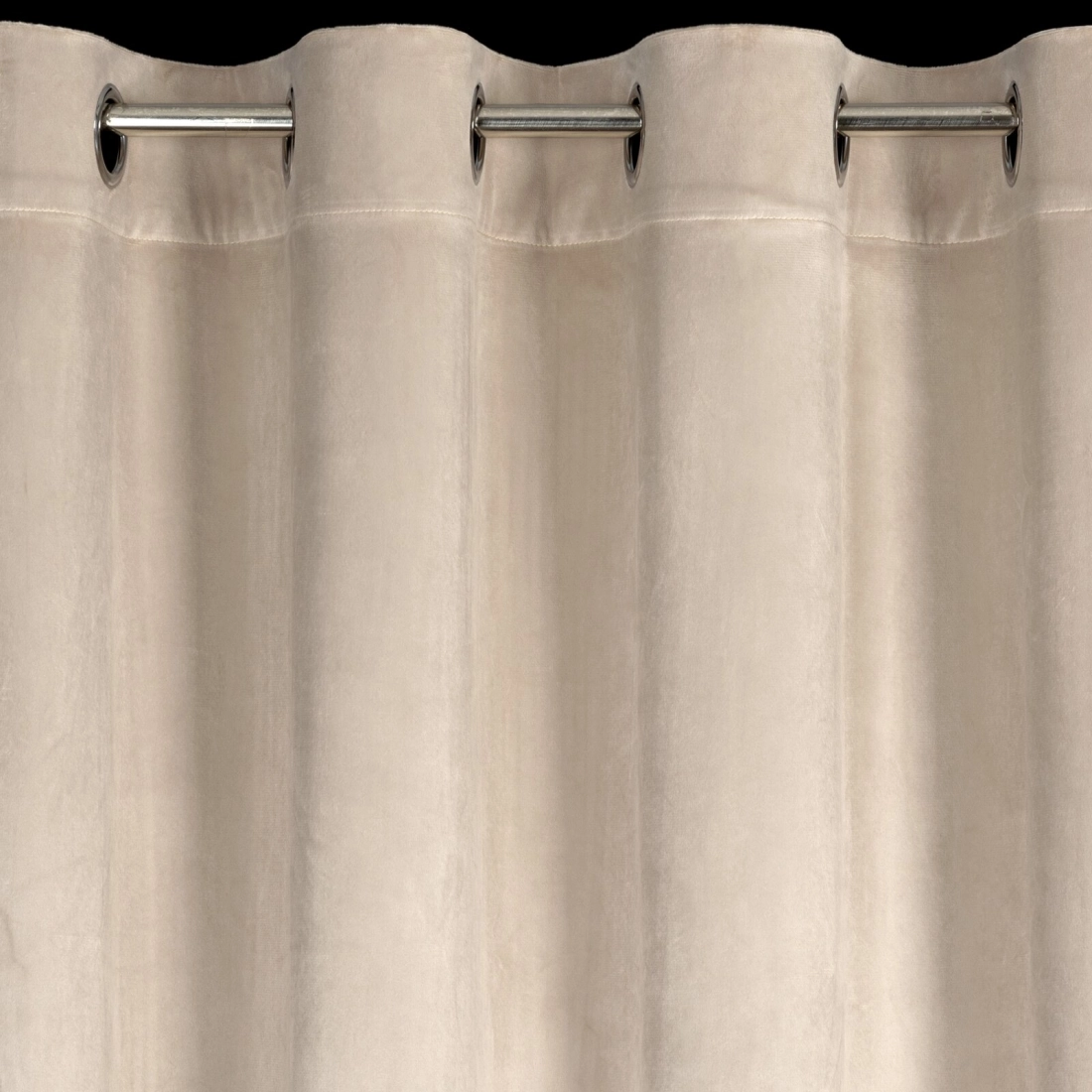 Záves 140x250 cm zamatový béžový na kovové krúžky CARLI