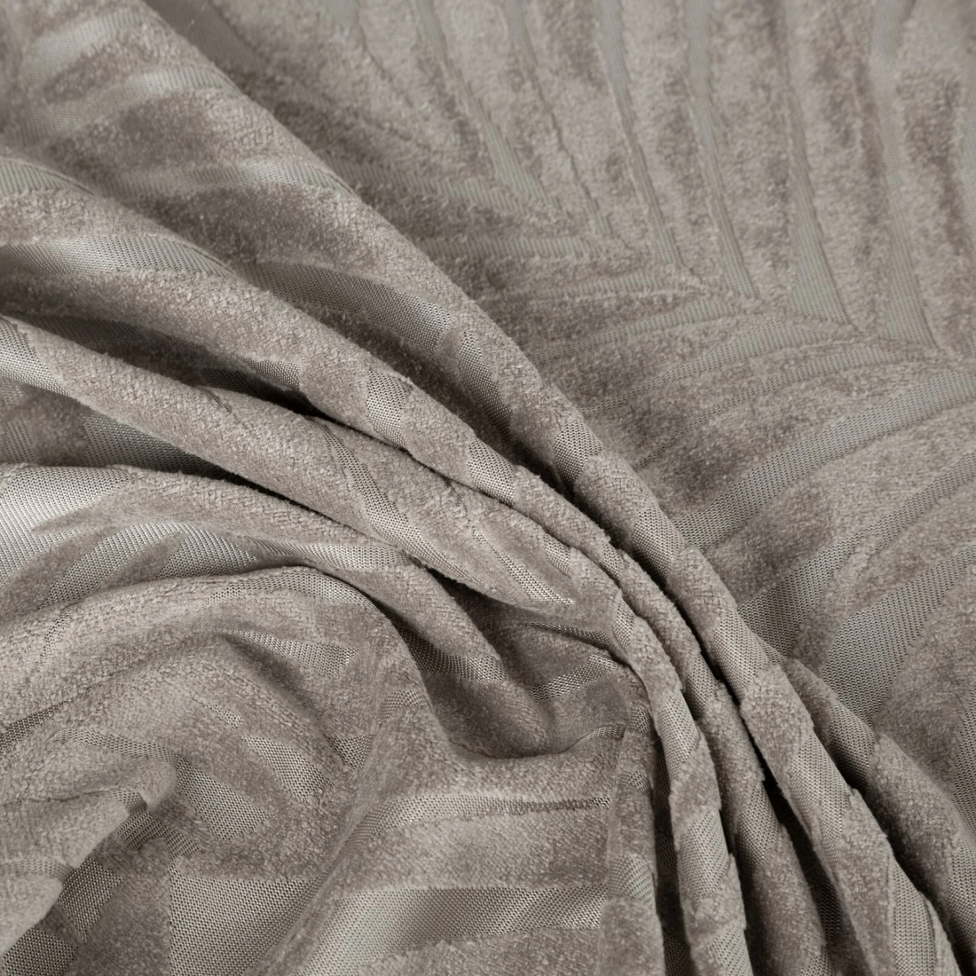 Záves 140x250 cm zamatový béžový na kovové krúžky LIVIA