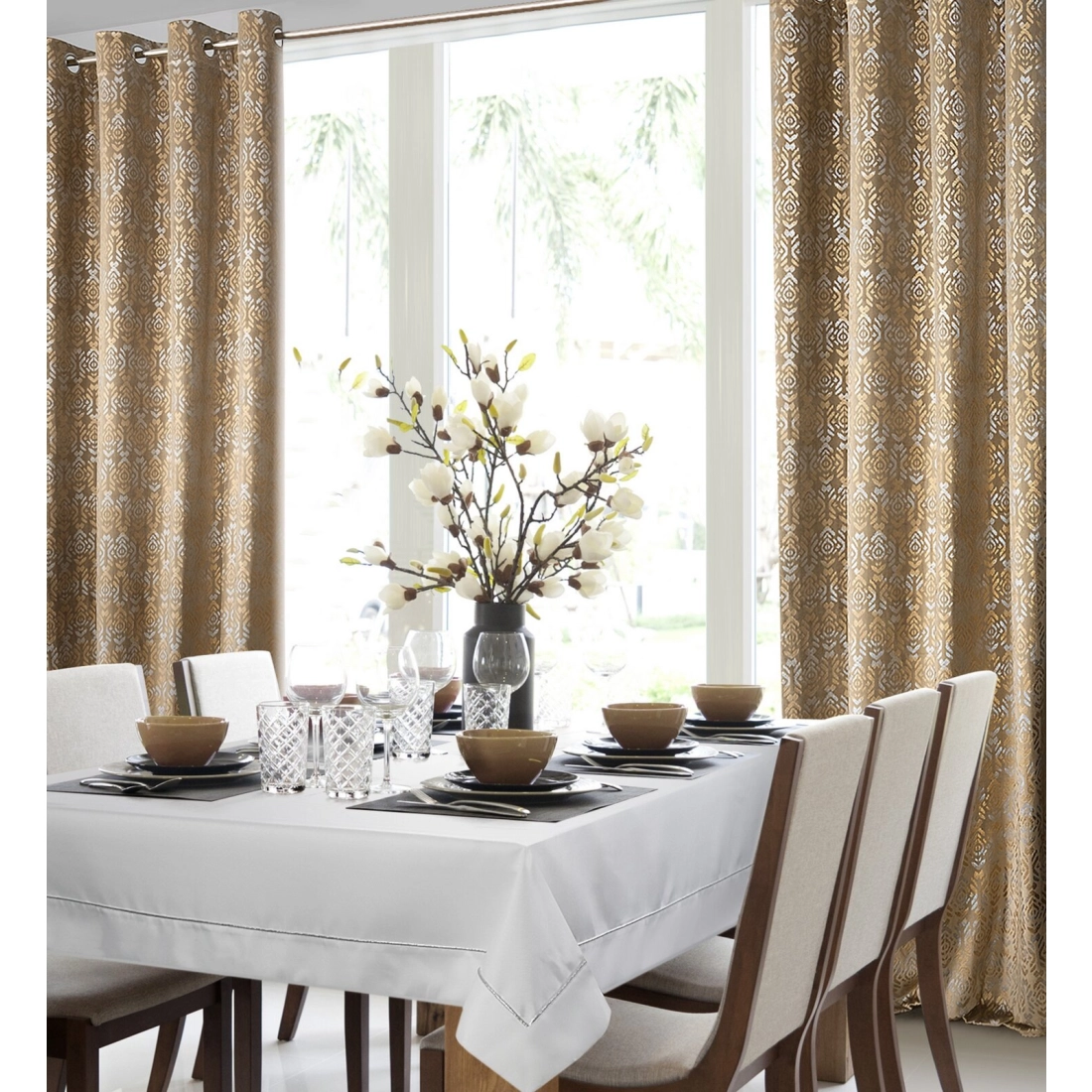 Záves 140x250 cm zamatový béžový, zlatý na kovové krúžky LAURA