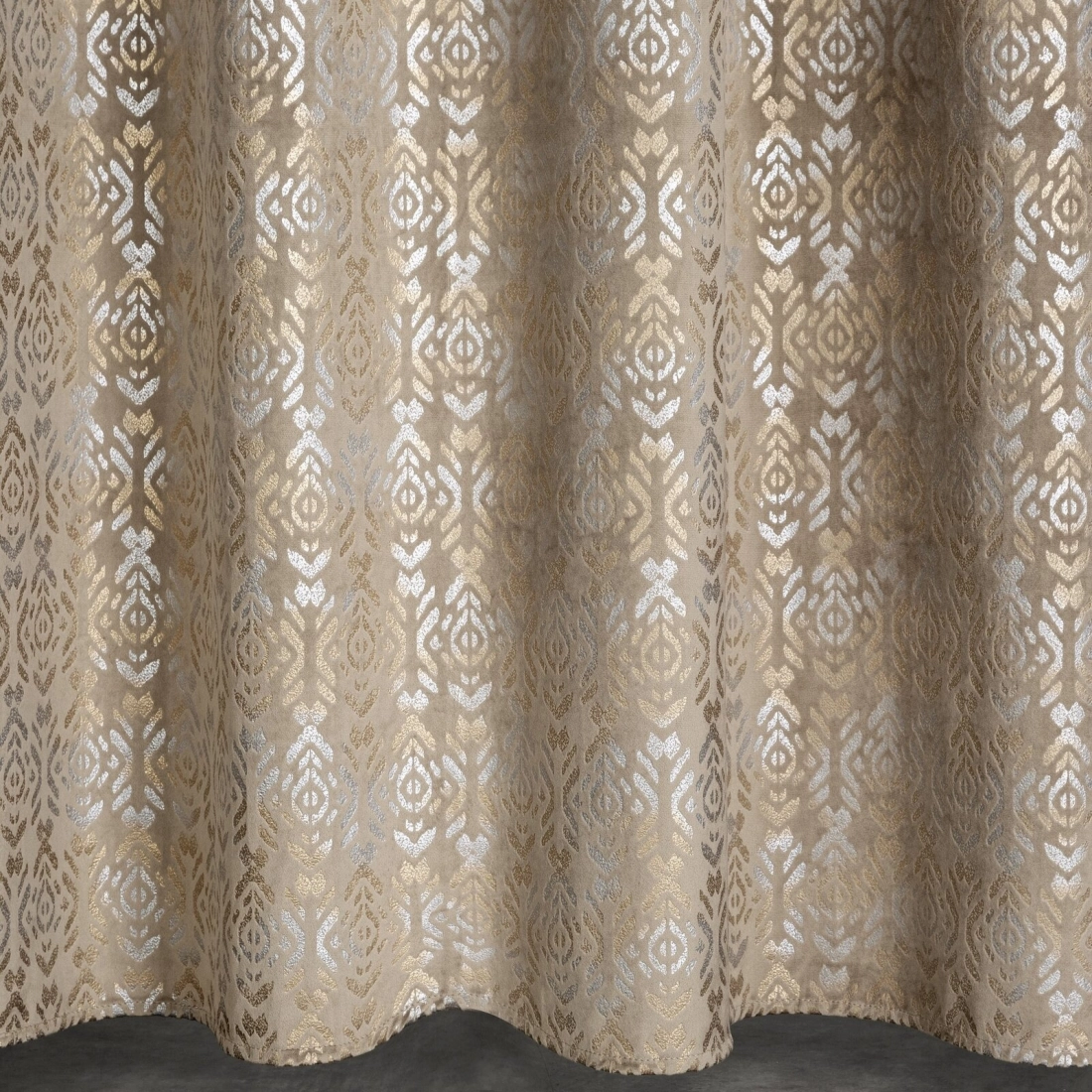 Záves 140x250 cm zamatový béžový, zlatý na kovové krúžky LAURA