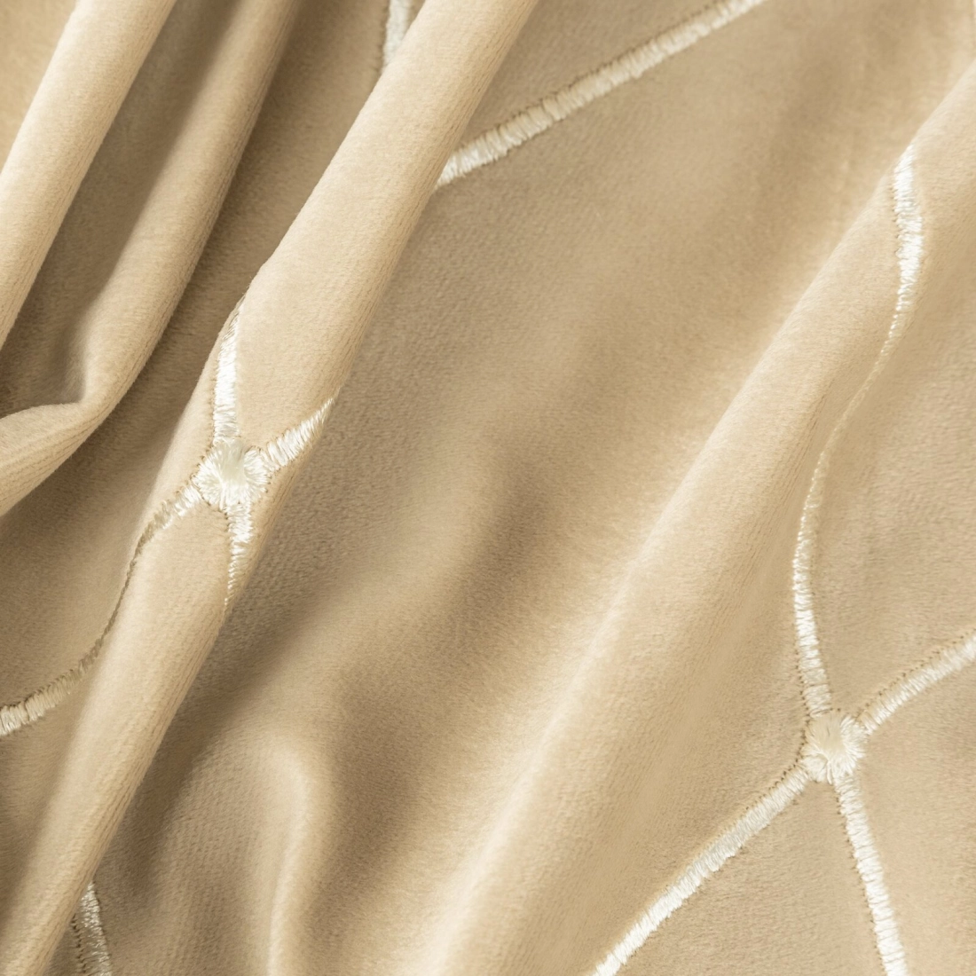 Záves 140x250 cm zamatový béžový zlatý na kovové krúžky MARGO Pierre Cardin