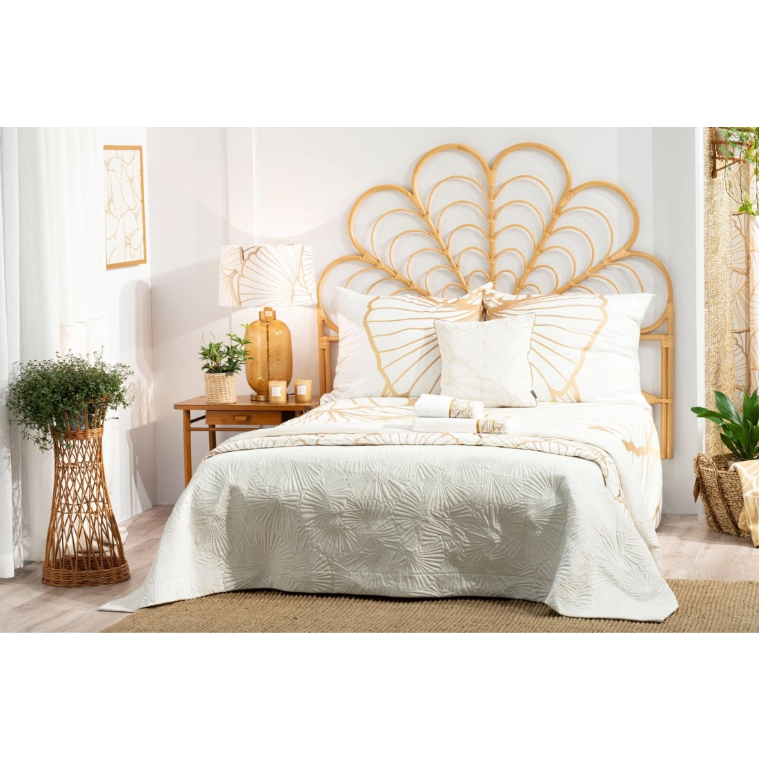 Záves 140x250 cm zamatový biely, šampanský na kovové krúžky LUNA 2 - Limited Collection