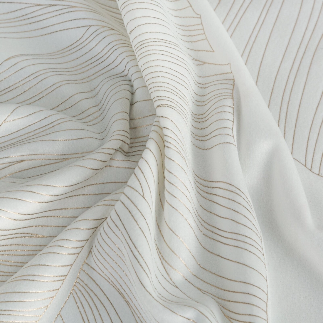 Záves 140x250 cm zamatový biely, šampanský na kovové krúžky LUNA 2 - Limited Collection