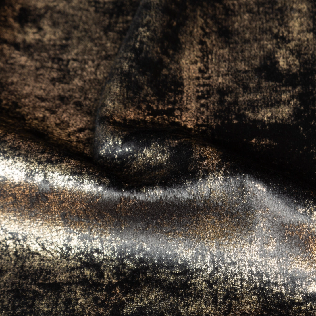 Záves 140x250 cm zamatový čierno zlatý na kovové krúžky RENIA