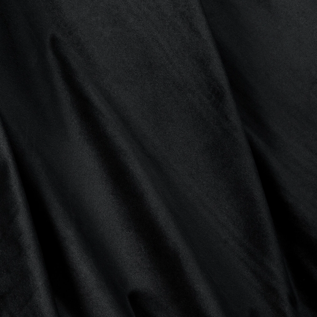 Záves 140x250 cm zamatový čierny na kovové krúžky DANI