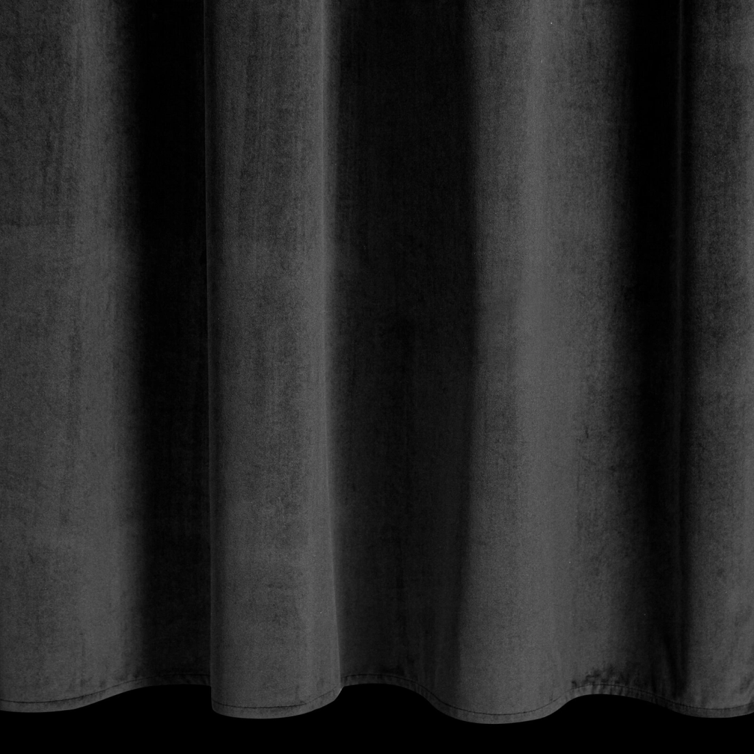 Záves 140x250 cm zamatový čierny na kovové krúžky ERIN