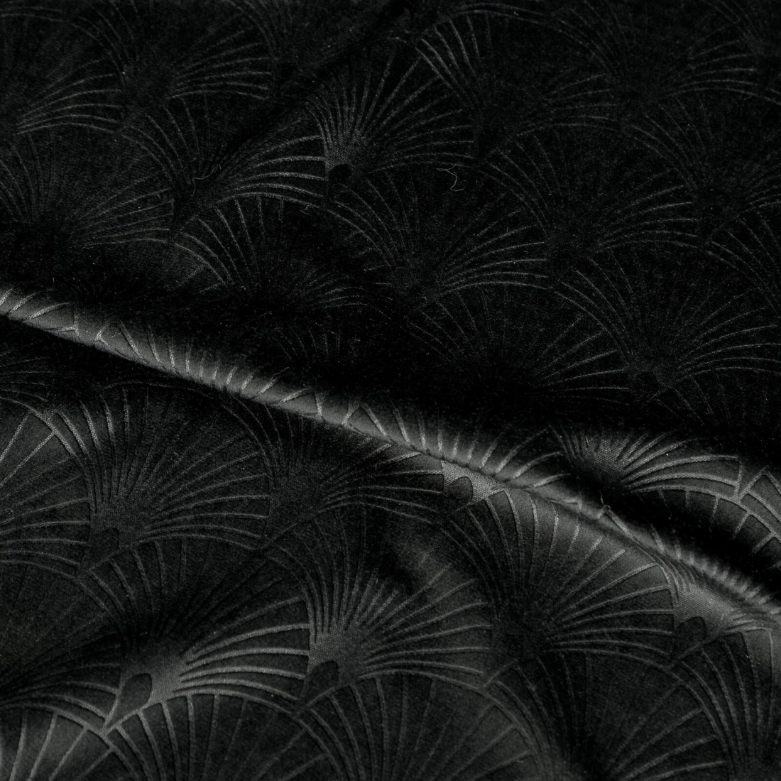 Záves 140x250 cm zamatový čierny na kovové krúžky JULIA