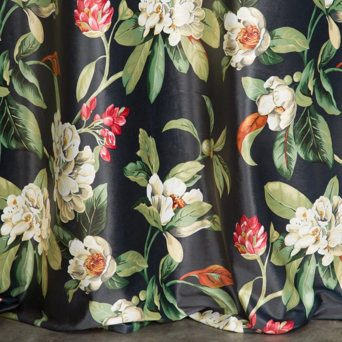 Záves 140x250 cm zamatový čierny, olivový na kovové krúžky ALEA