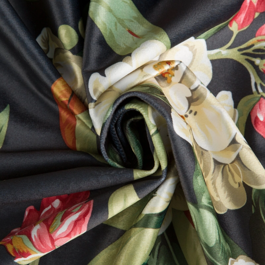 Záves 140x250 cm zamatový čierny, olivový na kovové krúžky ALEA