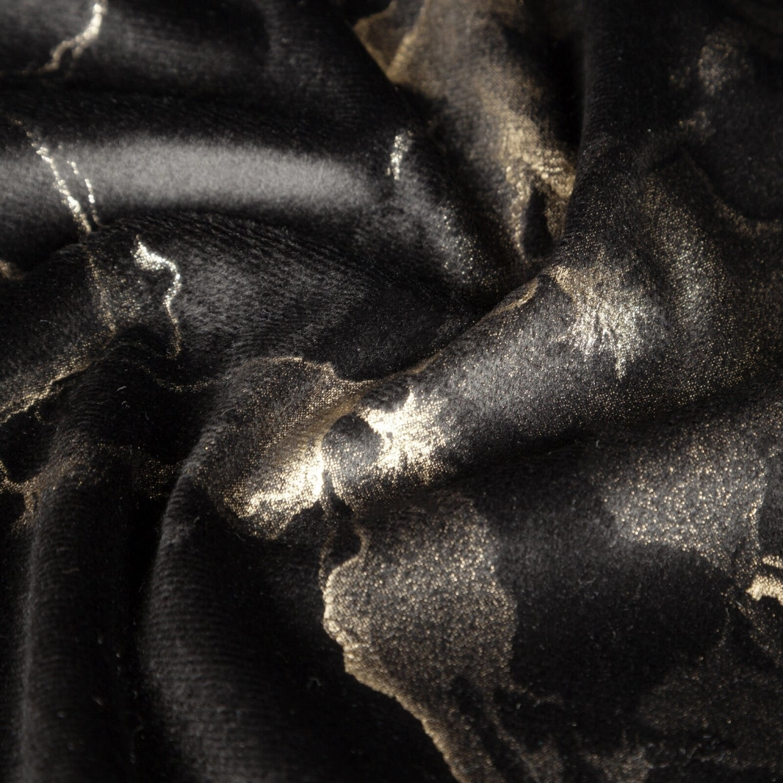 Záves 140x250 cm zamatový čierny šampanský na kovové krúžky RAJA