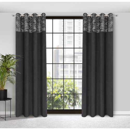 Závěs 140 x 250 cm sametový černý, stříbrný na kovové kroužky ARIANA