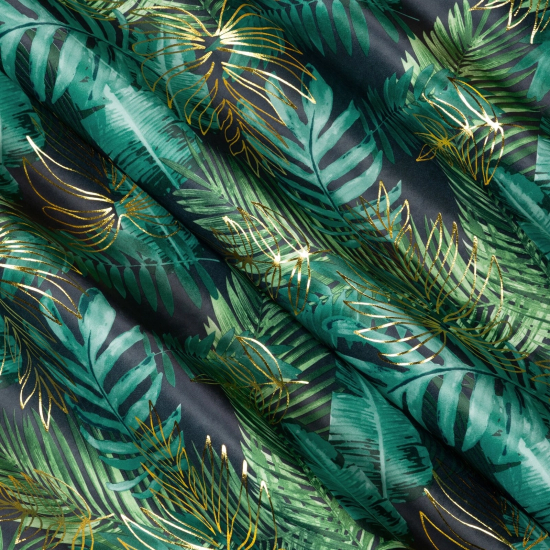 Záves 140x250 cm zamatový čierny zelený na kovové krúžky DAVOS