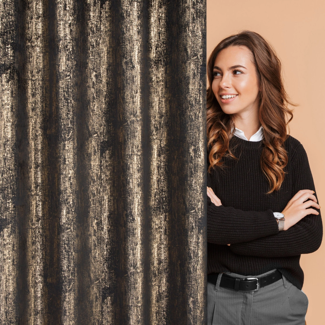 Záves 140x250 cm zamatový čierny zlatý na kovové krúžky DARA