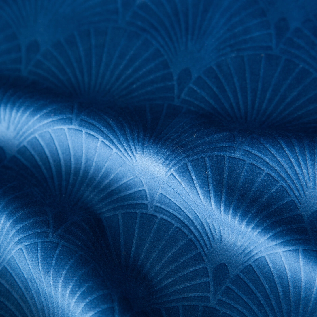 Záves 140x250 cm zamatový granátový na kovové krúžky JULIA