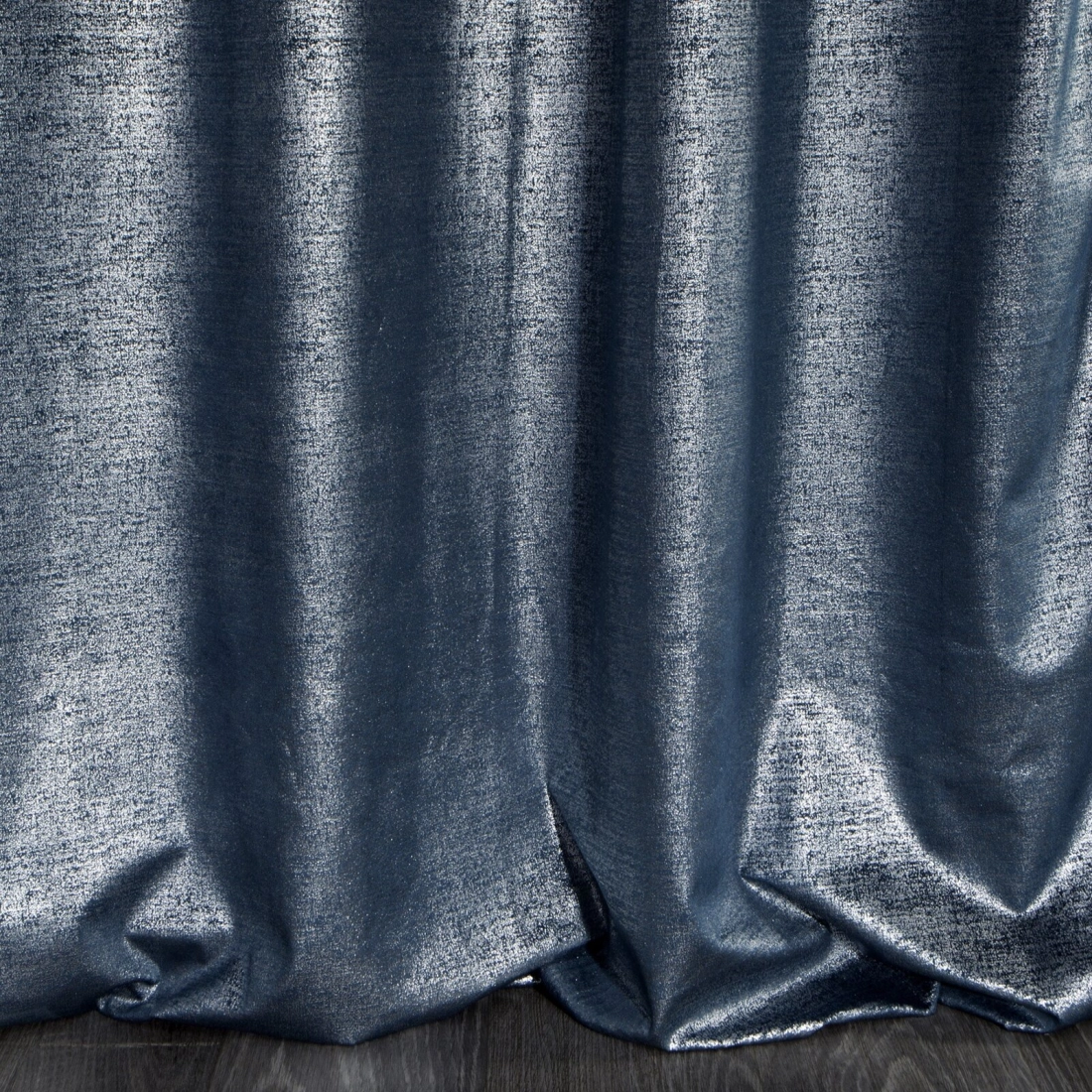 Záves 140x250 cm zamatový granátový, strieborný na kovové krúžky AMBI