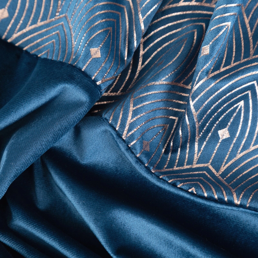 Záves 140x250 cm zamatový granátový, zlatý na kovové krúžky AGNES