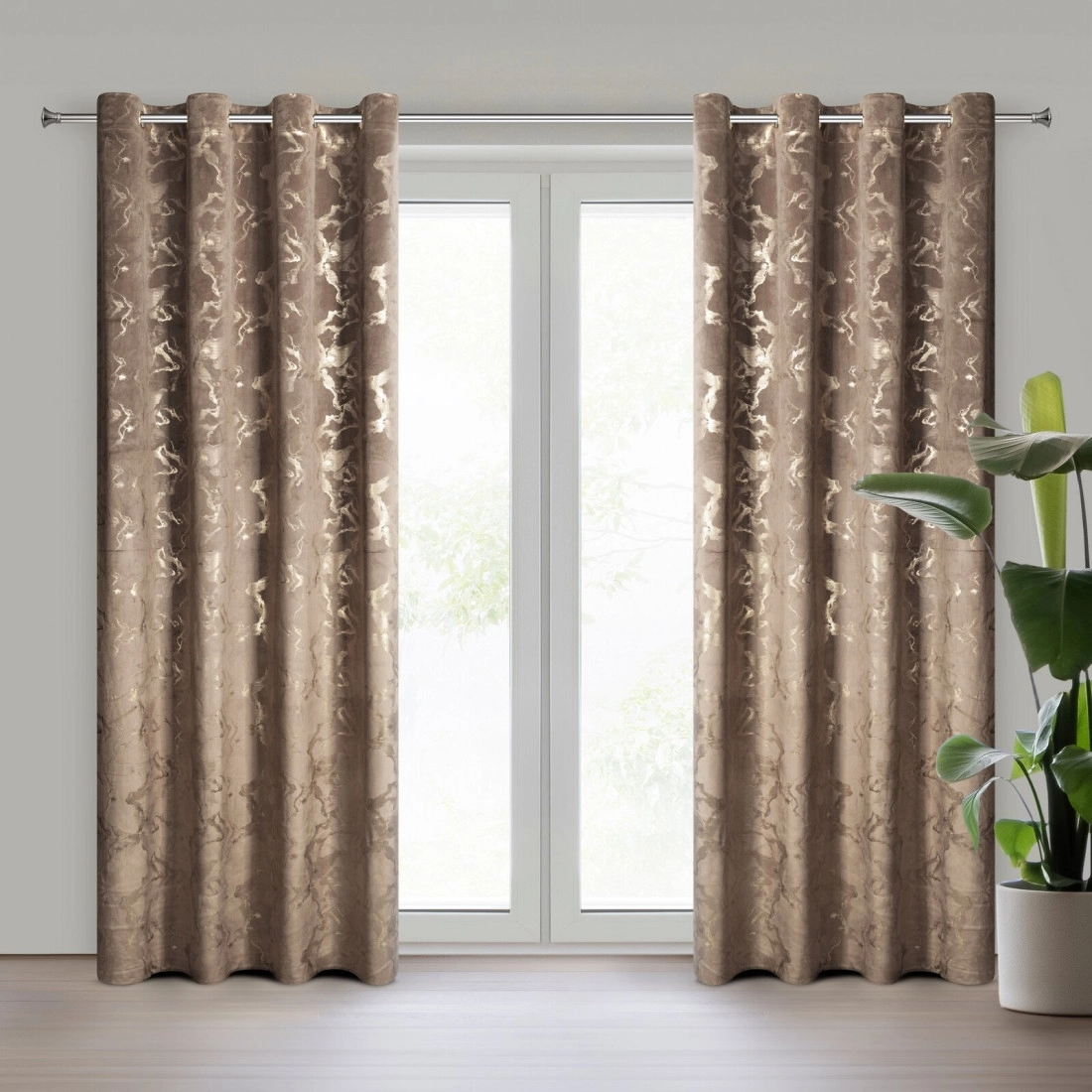 Záves 140x250 cm zamatový hnedý šampanský na kovové krúžky RAJA