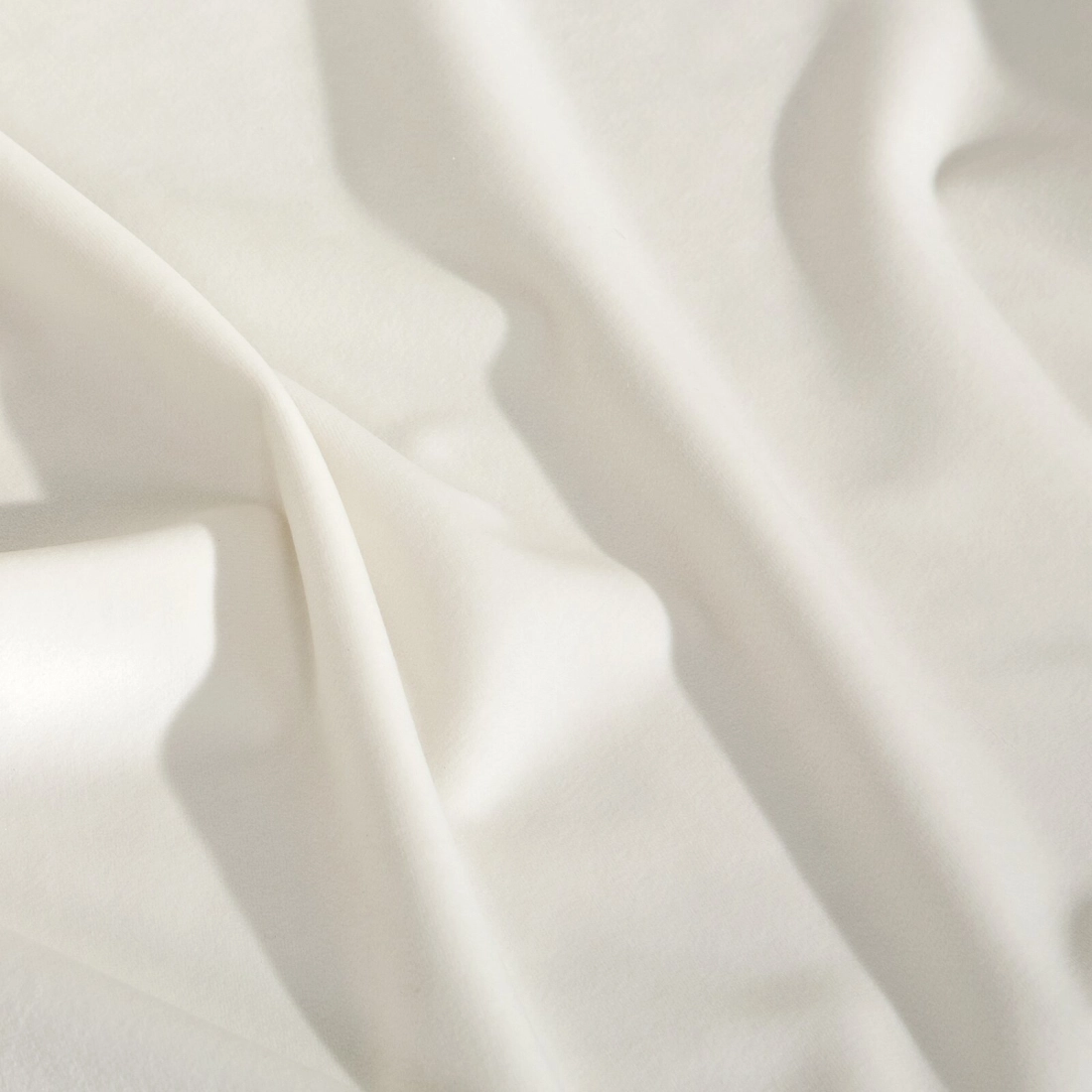 Záves 140x250 cm zamatový krémový na kovové krúžky RIA Diva Line