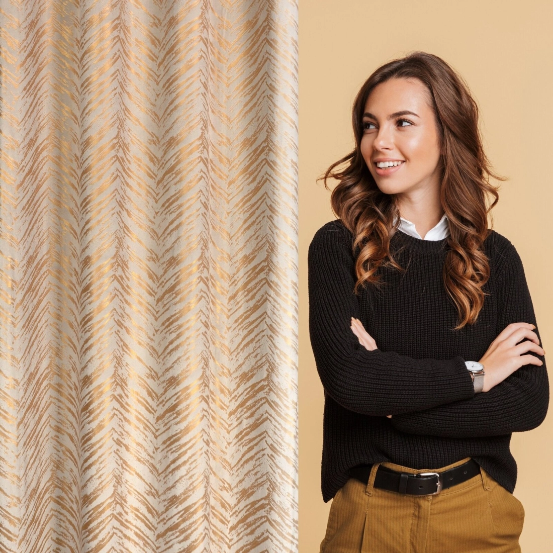 Záves 140x250 cm zamatový krémový na kovové krúžky SARA