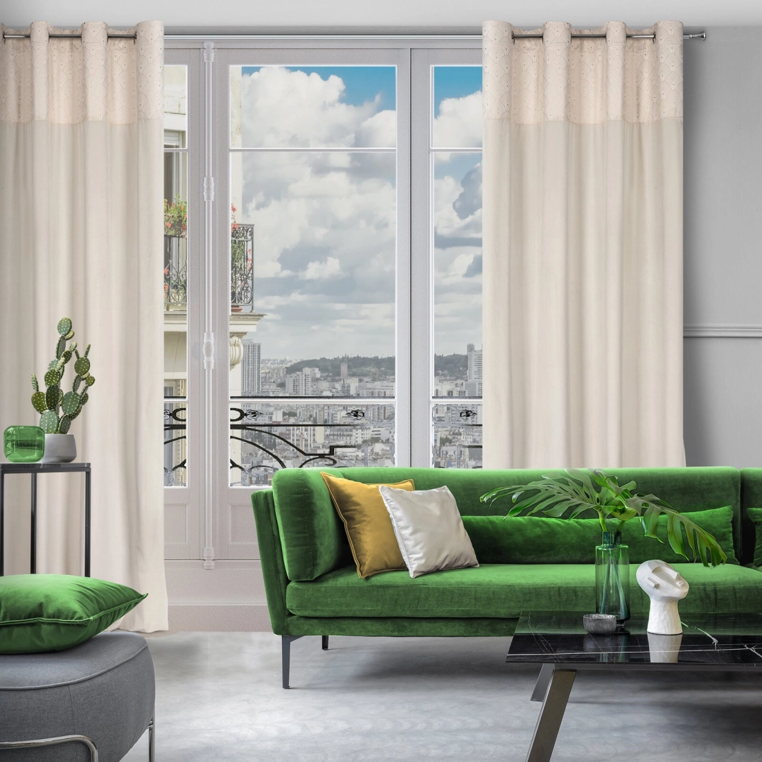 Záves 140x250 cm zamatový krémový zlatý na kovové krúžky AGNES