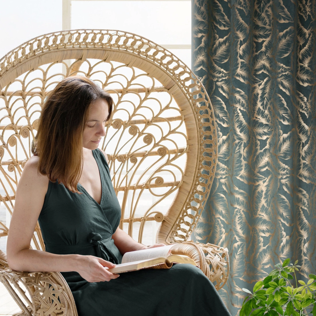 Záves 140x250 cm zamatový mätový šampanský na kovové krúžky MILENA