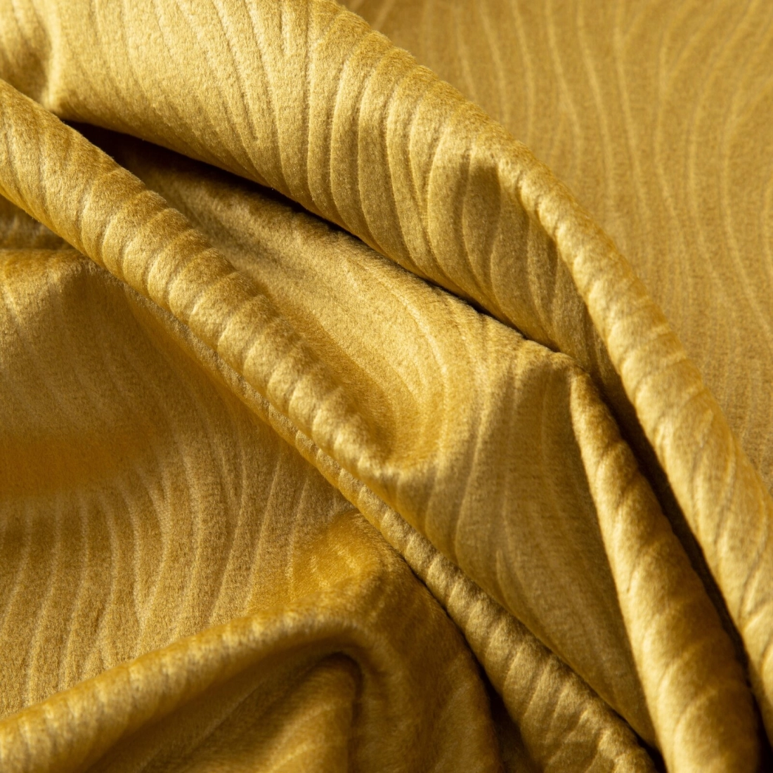 Záves 140x250 cm zamatový medový na kovové krúžky LILI