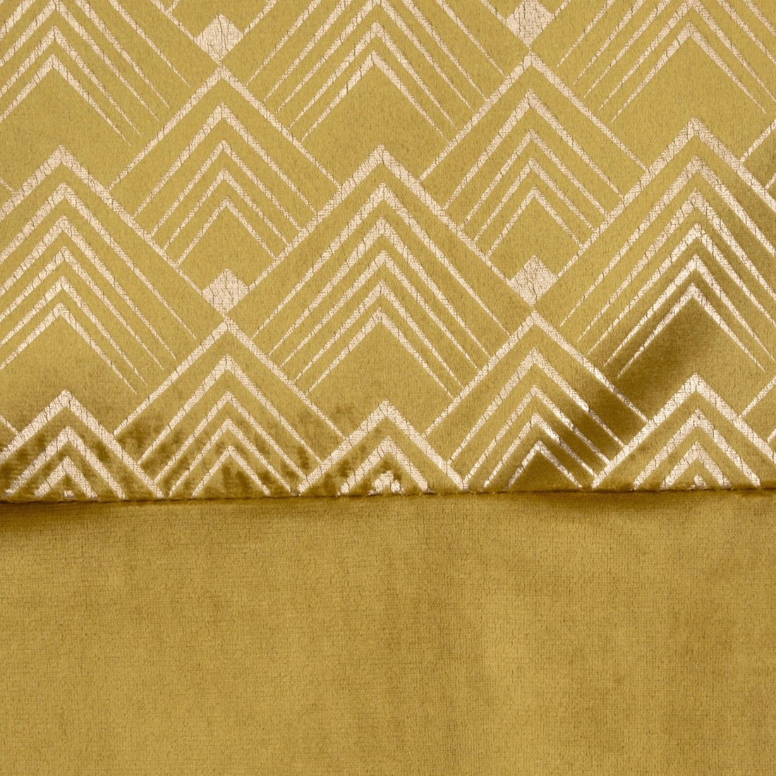 Záves 140x250 cm zamatový medový, šampanský na kovové krúžky ELEN